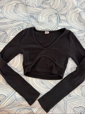 Garage Black Ribbed Long-Sleeve Cropped V-Neck Top Size XS